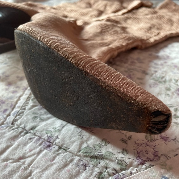 F/W 1999 Gucci by Tom Ford Ruched Silk 4.5" Heeled Boots Ad Campaign - Picture 5 of 9